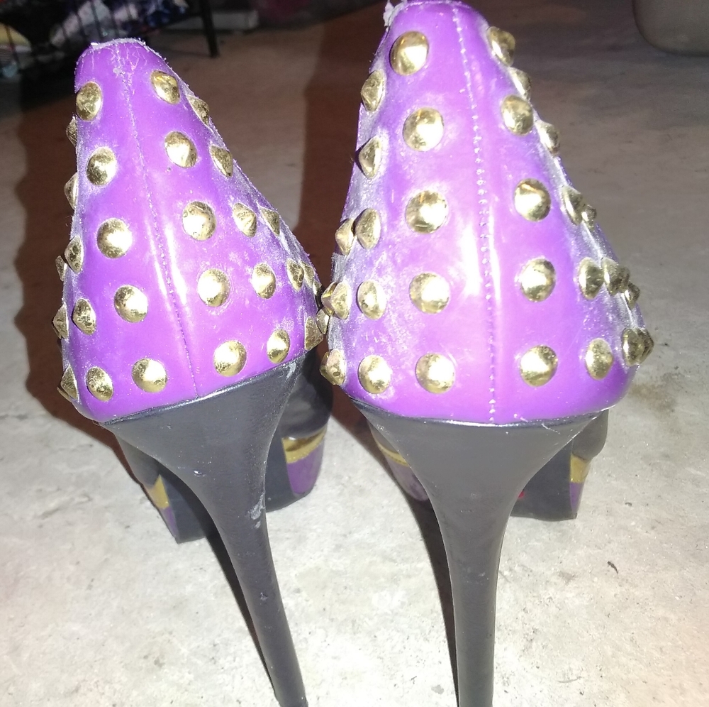 Heels - Picture 2 of 2